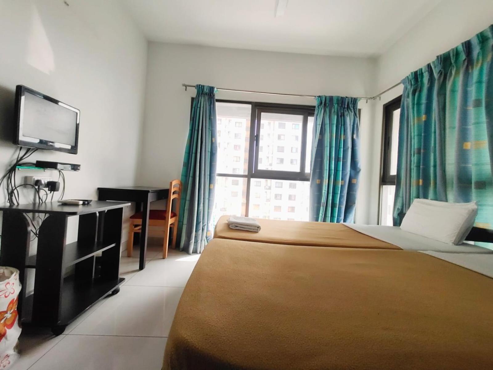 Private Rooms In Blue Ridge Hinjawadi Esterno foto